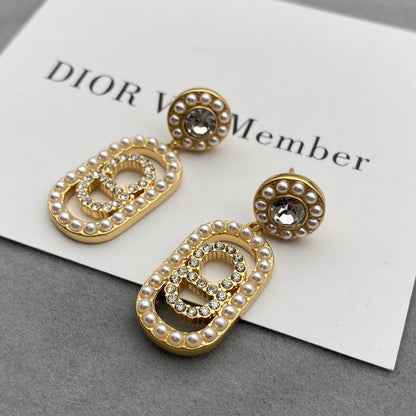 Pendientes colgantes cuadrados con perlas