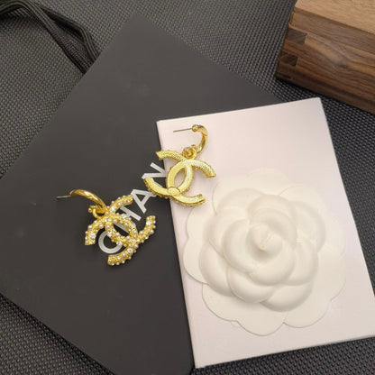 Pendientes con logotipo Perla Dorada y Diamantes