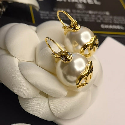 Boucles d'oreilles élégantes en perles