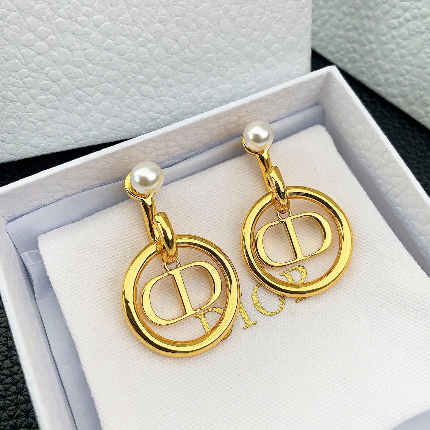 Pendientes de perlas de moda