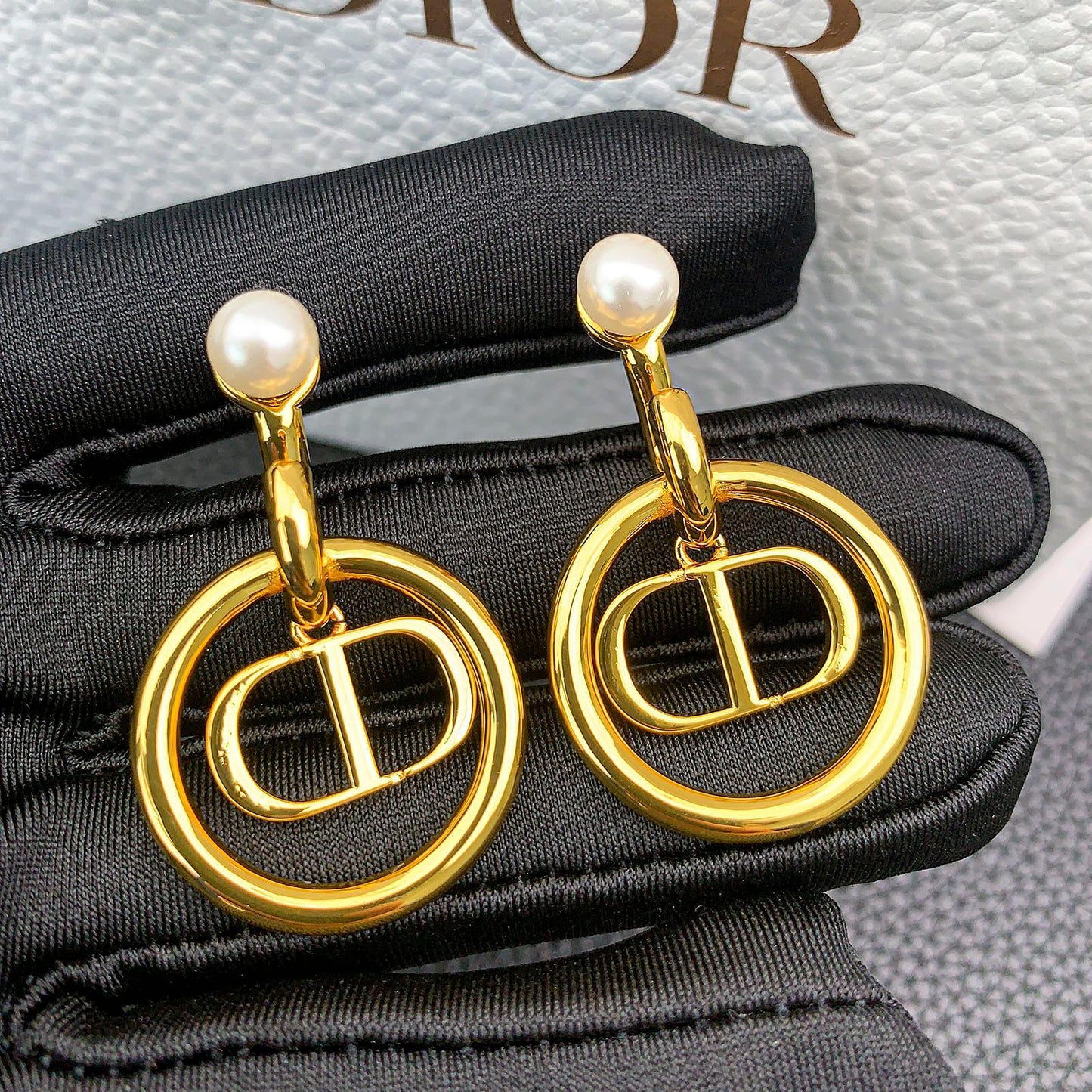 Pendientes de perlas de moda