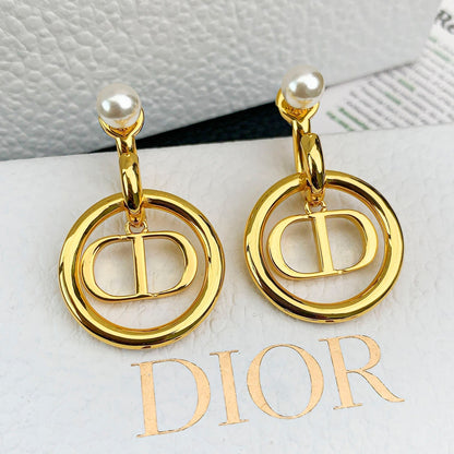 Pendientes de perlas de moda