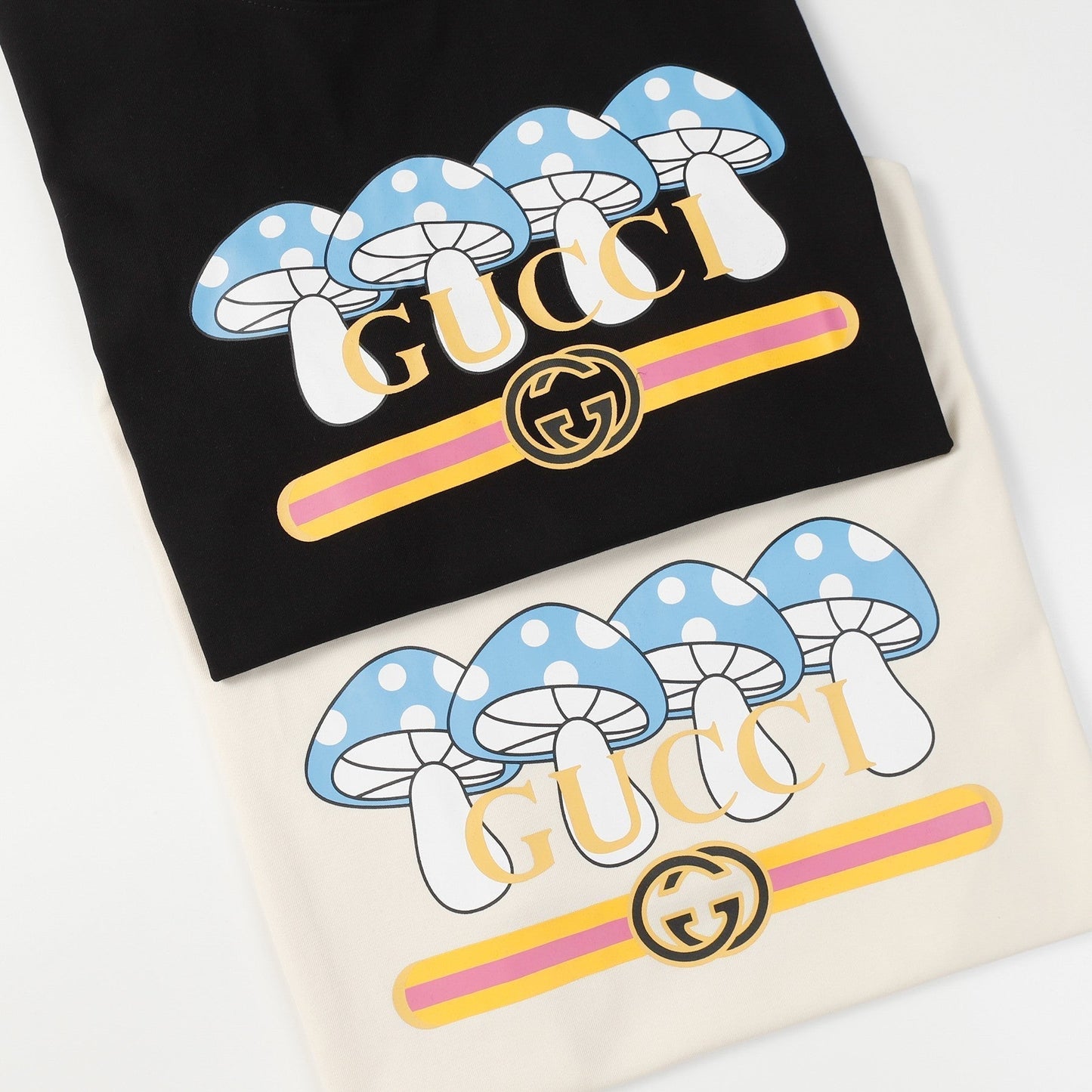 T-shirt imprimé champignons