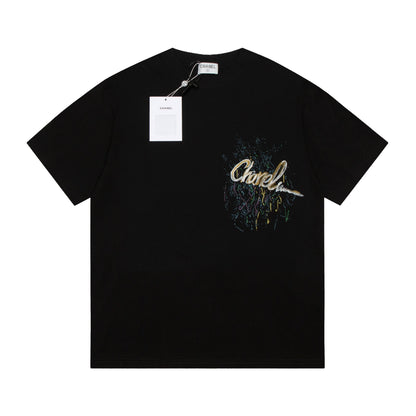 T-shirt peint à la main et graffé