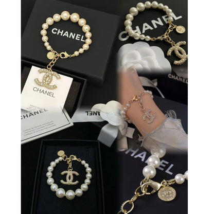 Pulsera de perlas elegante y a la moda