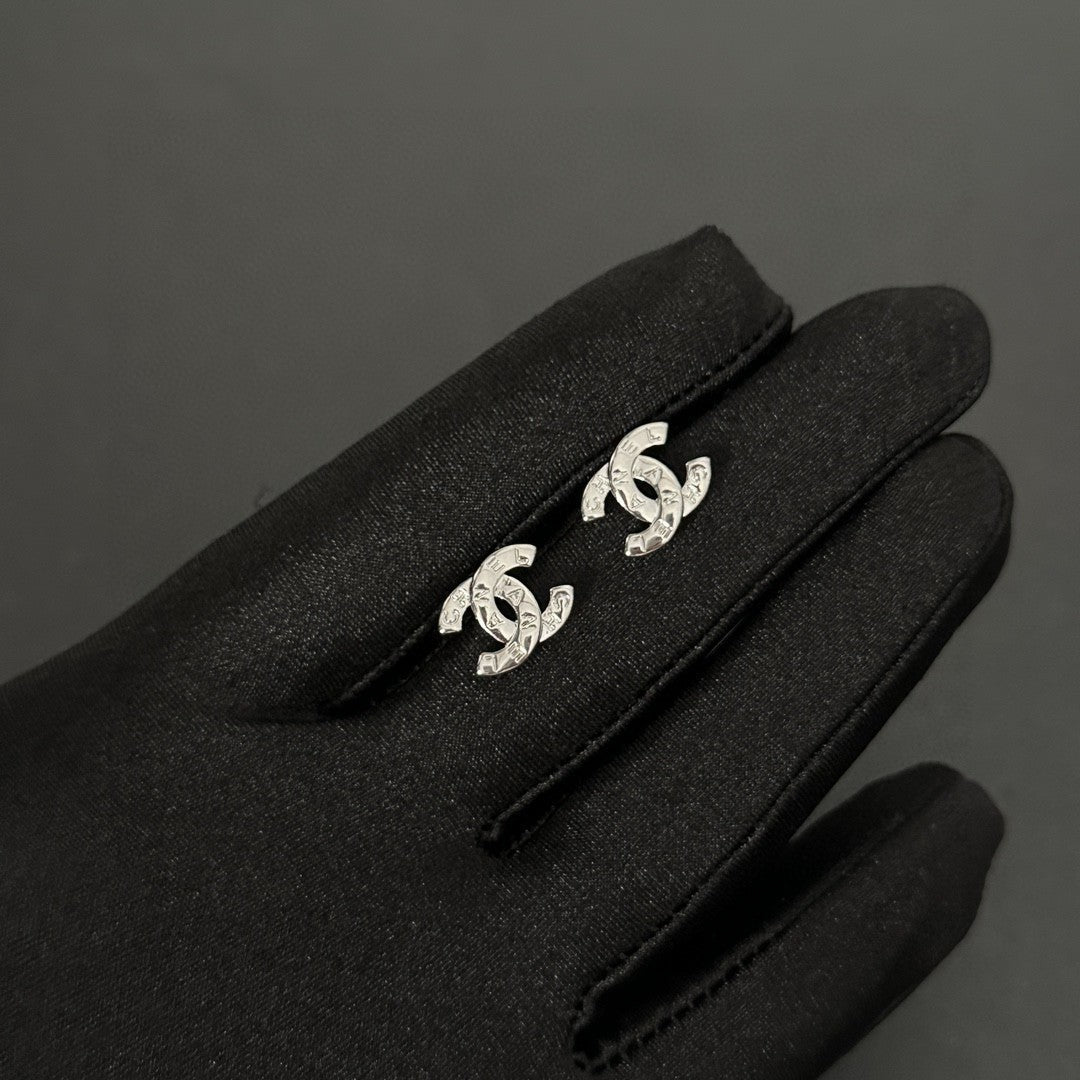 Boucles d'oreilles simples en argent sterling