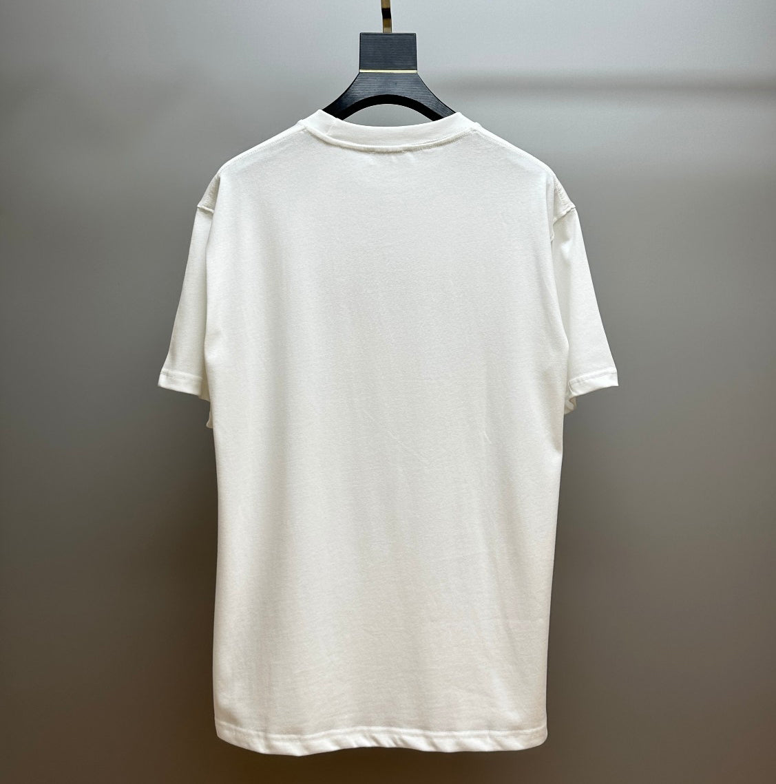Nouveau T-shirt brodé