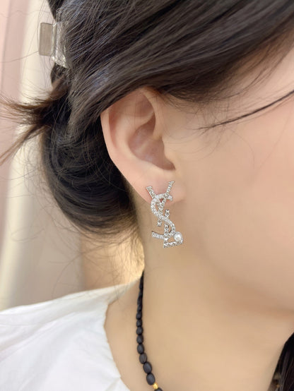 Pendientes de lujo con letras