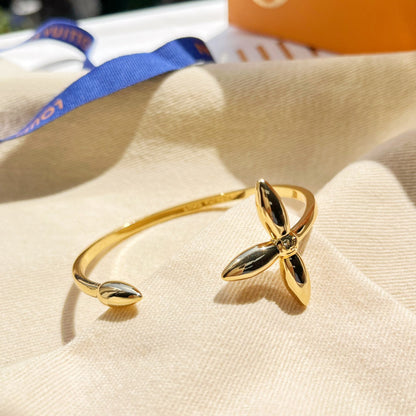 Pulsera Abierta Trébol