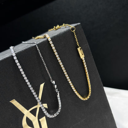Collier mode avec logo en strass