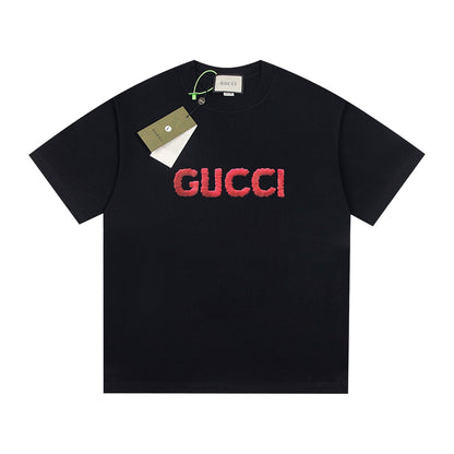 T-shirt à impression en relief
