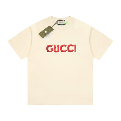 T-shirt à impression en relief