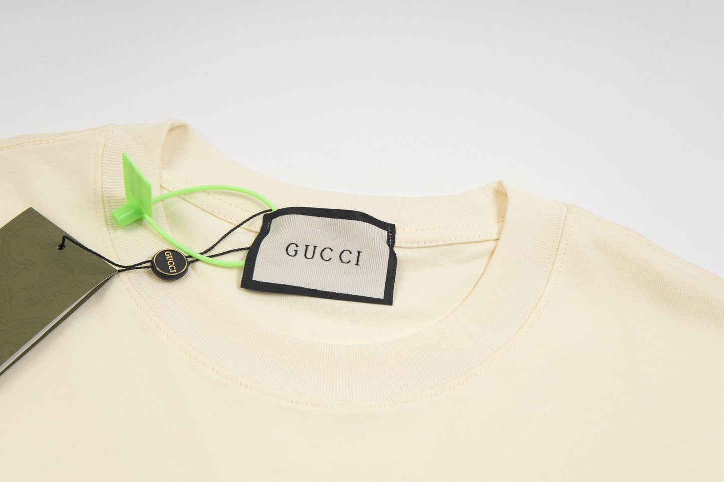 T-shirt imprimé lettres arc-en-ciel