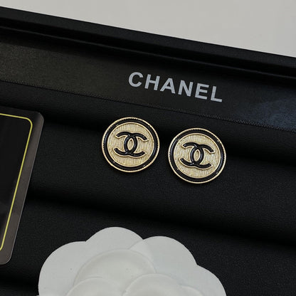 Pendientes Metálicos con Logo Redondo Vintage