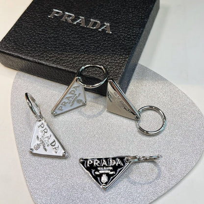 Boucles d'oreilles pendantes triangle classiques en émail