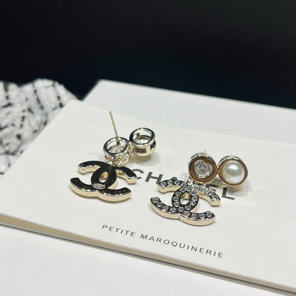 Boucles d'oreilles pendantes logo cœur en perles