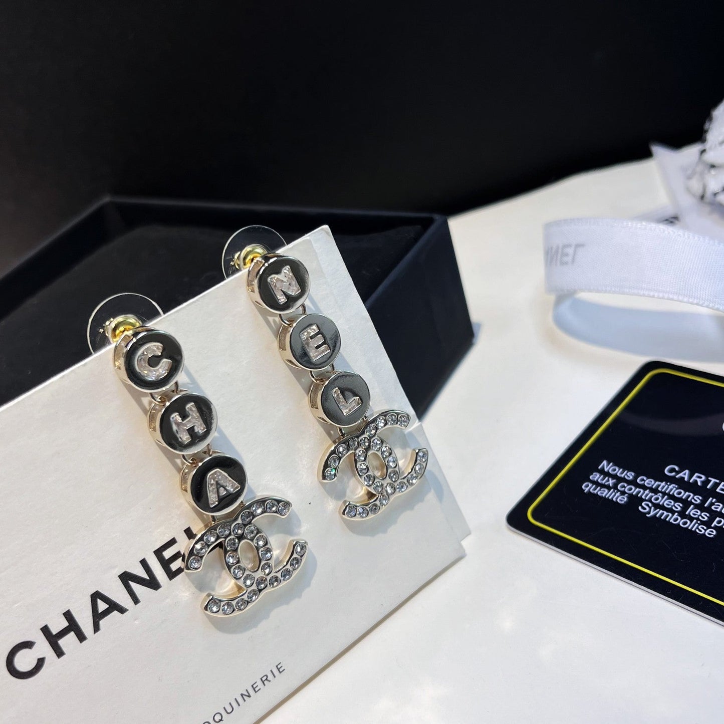 Boucles d'oreilles tendance avec pendentif lettre