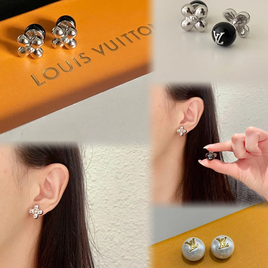 Boucles d'oreilles asymétriques en perles et fleurs