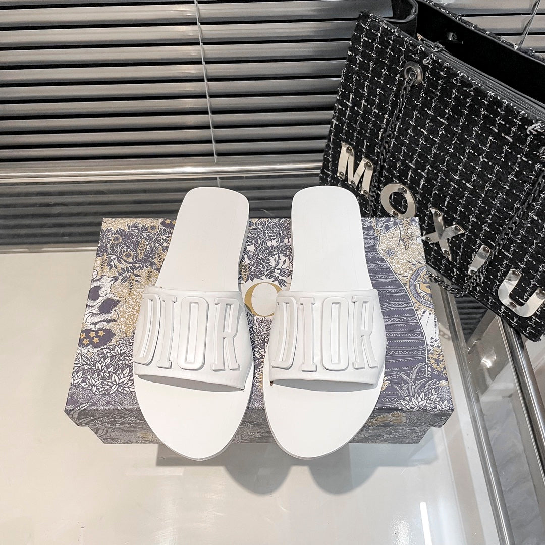 Metal Letters Solid Color Flat Slippers