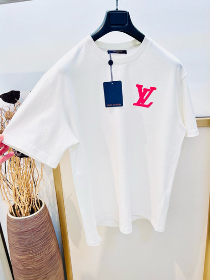 Nouveau t-shirt de broderie classique