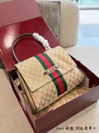 Vintage Monogram Canvas Shoulder Bag 🤎