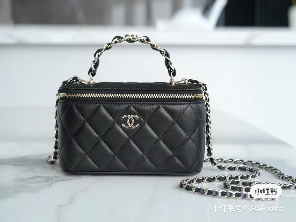 Black Quilted Mini Box Bag | Black & Gold 🖤