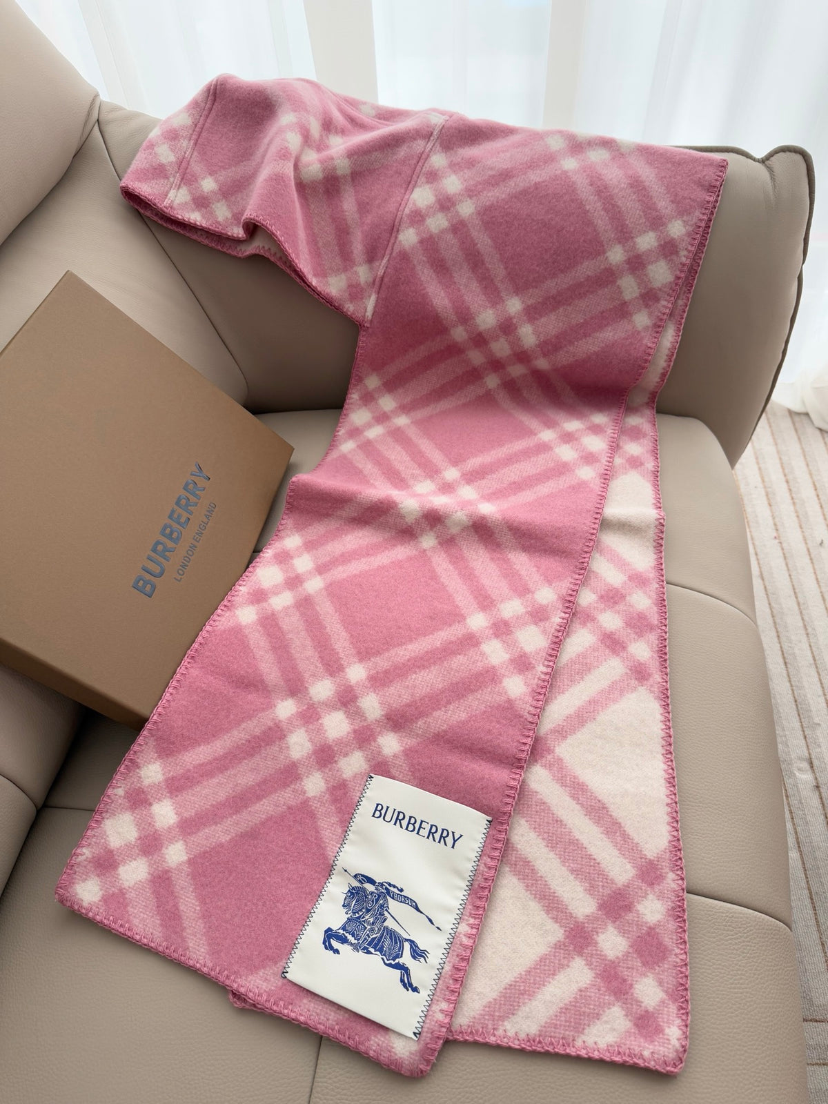 ✨ In Stock | 2025 New Year Hooded Checkered Wool Shawl – Elegant Blanket-Style Wrap