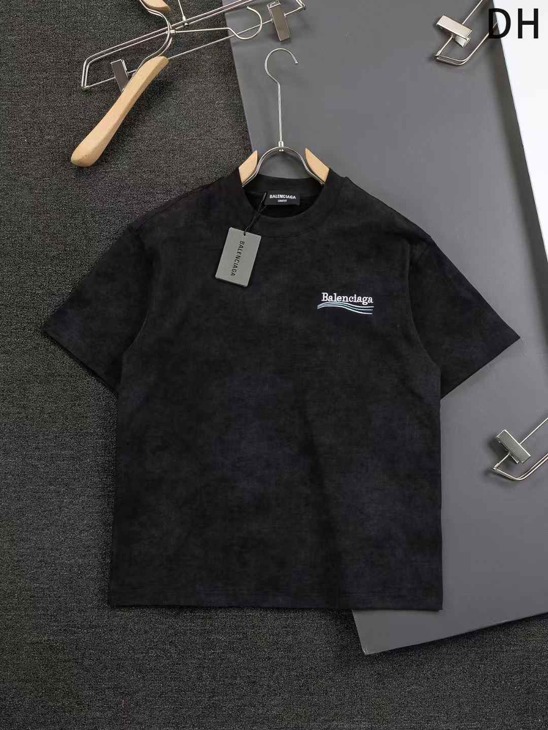 T-shirt aux couleurs tendance