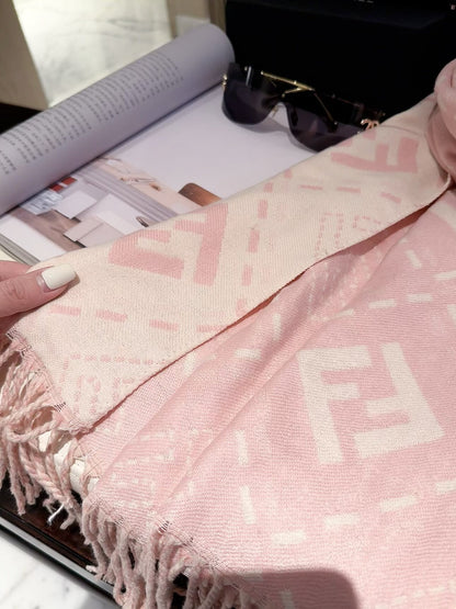 2026 New Geometric Jacquard Cashmere Scarf – Soft Thick Cashmere, Reversible Styling, Multiple Colors