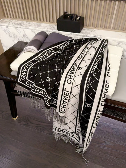 ✨ 2026 New Diamond Jacquard Cashmere Scarf – Soft, Elegant & Luxurious
