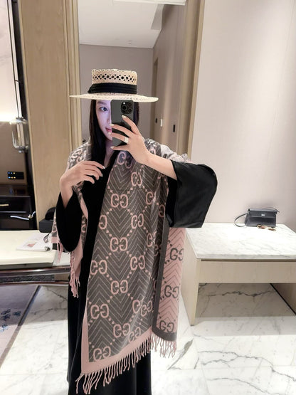2026 New Chevron Wave Cashmere Scarf – Geometric Jacquard, Contrast Border, Vintage-Inspired Style