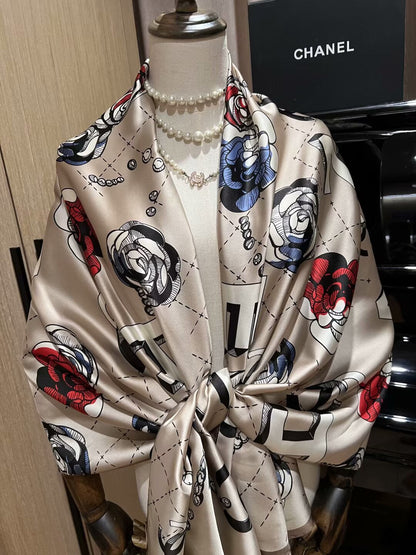 Écharpe en soie à motif floral élégant
