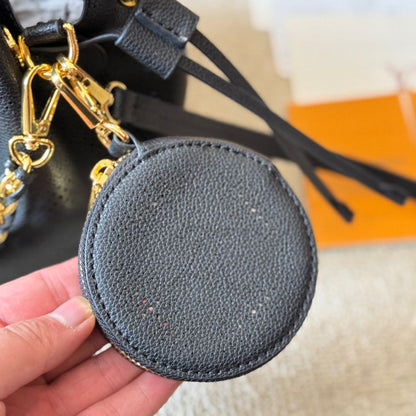 Sac seau creux gaufré avec cordon de serrage