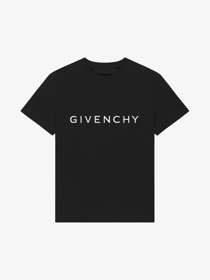 T-shirt archétype (de préférence estival)
