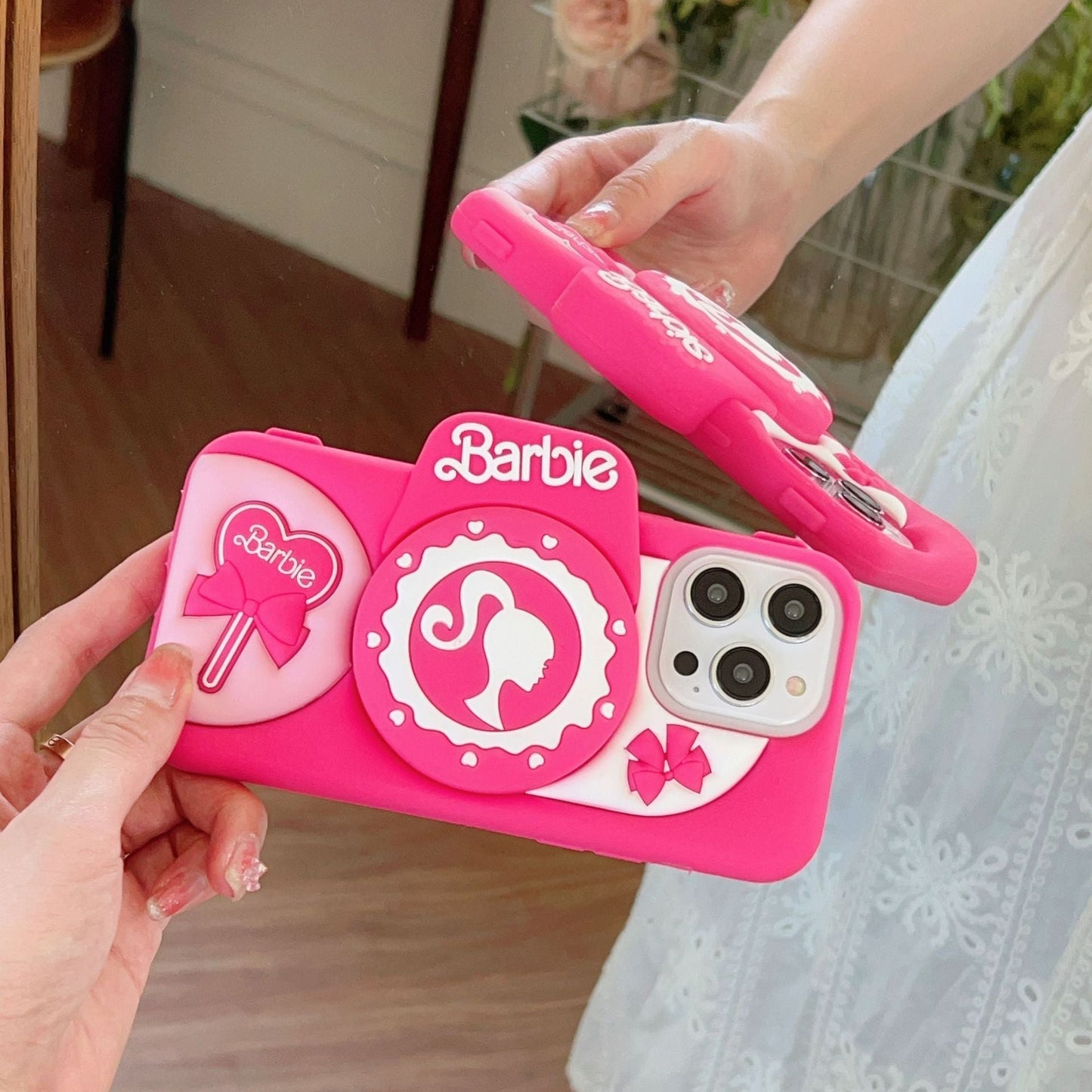 Preciosa funda de silicona rosa para cámara