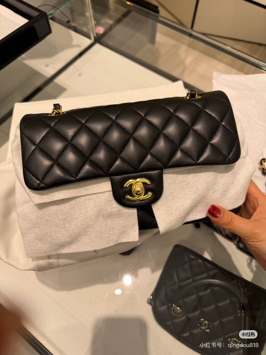 Classic Black Quilted Leather Bag | Black & Gold 🖤