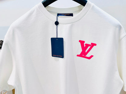 Nouveau t-shirt de broderie classique