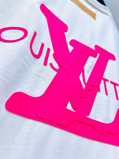 Nouveau t-shirt de broderie classique