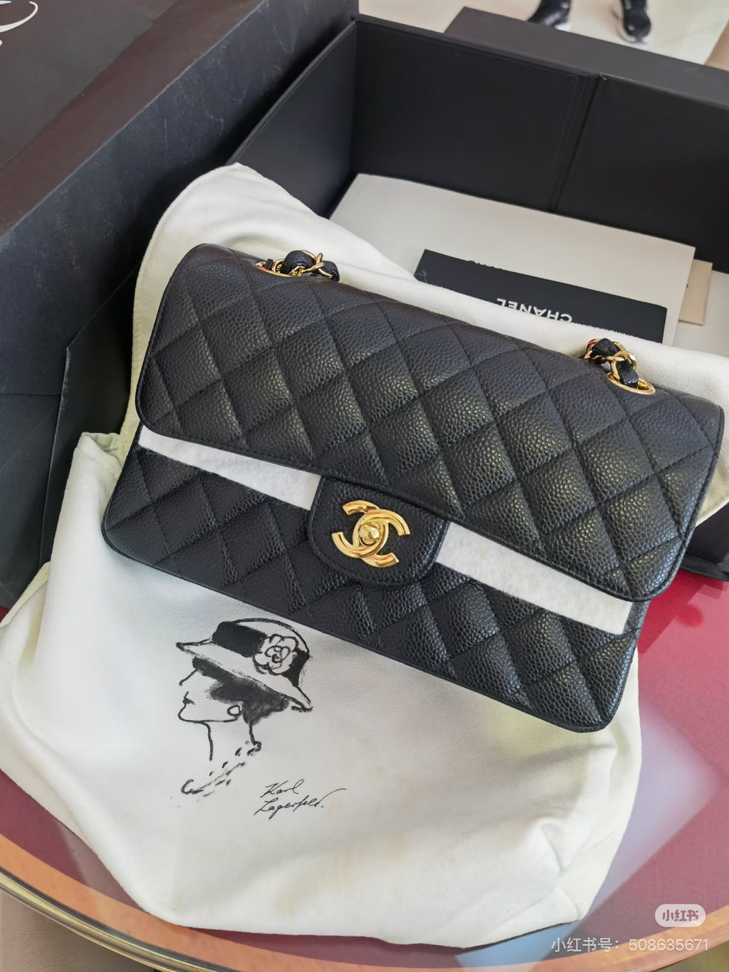 Classic Black Quilted Leather Bag | Black & Gold 🖤
