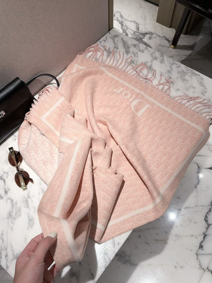 2026 New French-Inspired Jacquard Cashmere Scarf – Elegant Heritage Pattern, Soft Luxury Style
