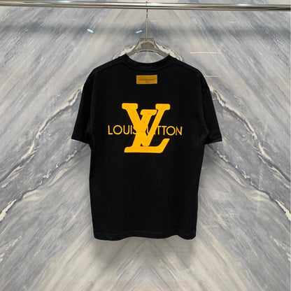 Nouveau t-shirt de broderie classique