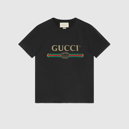 T-shirt rayé rouge et vert (modèle d'été de préférence)