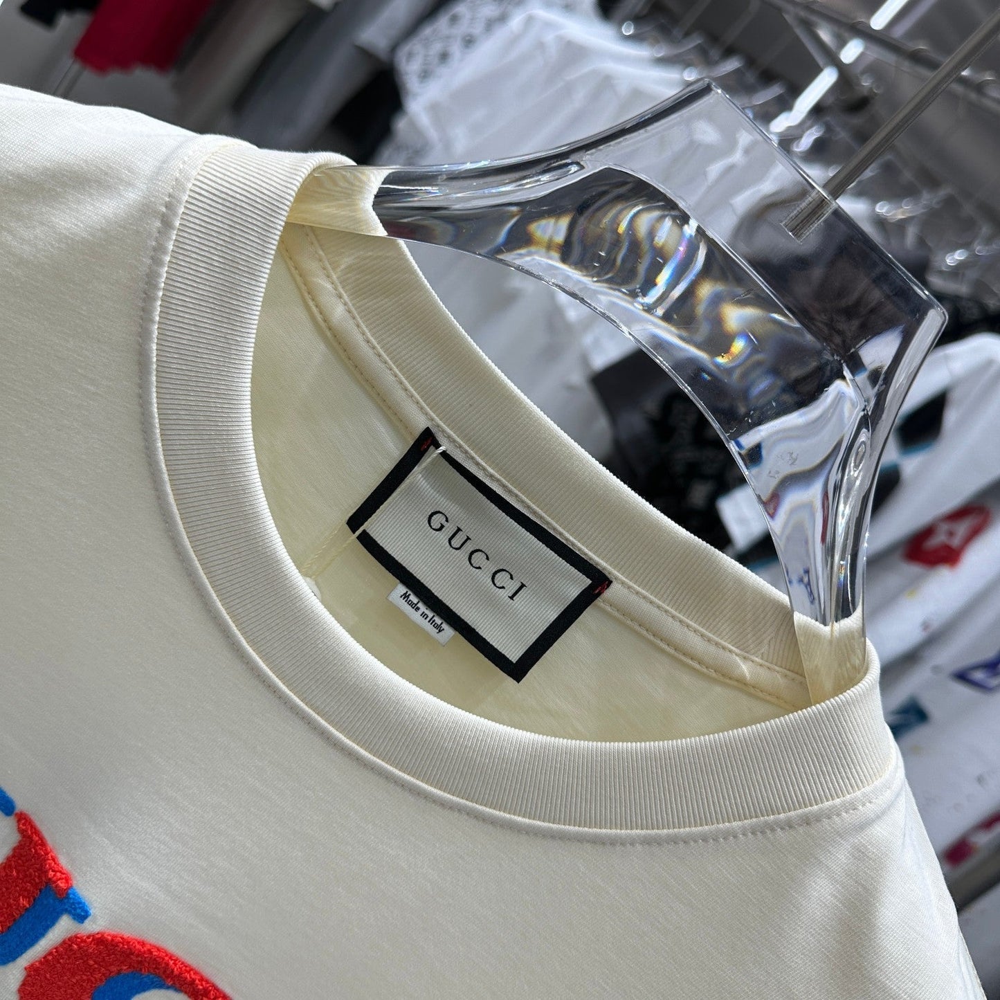 NOUVEAU T-shirt 0418 (de préférence d'été)