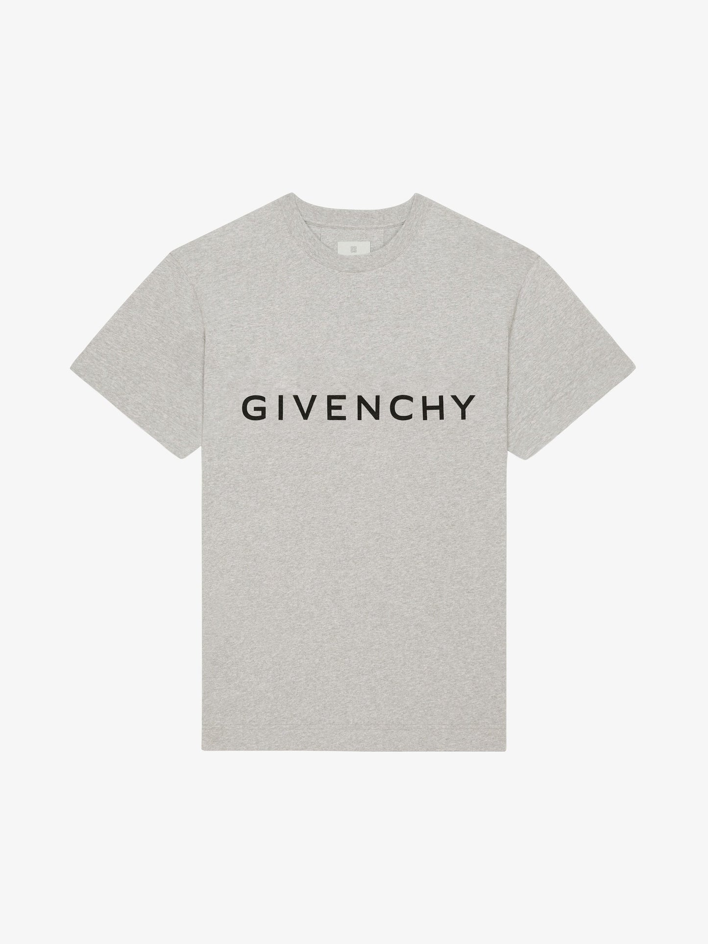 T-shirt archétype (de préférence estival)