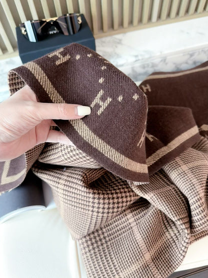 2026 New Double-Sided Carriage Cashmere Scarf Elegant Heritage Style
