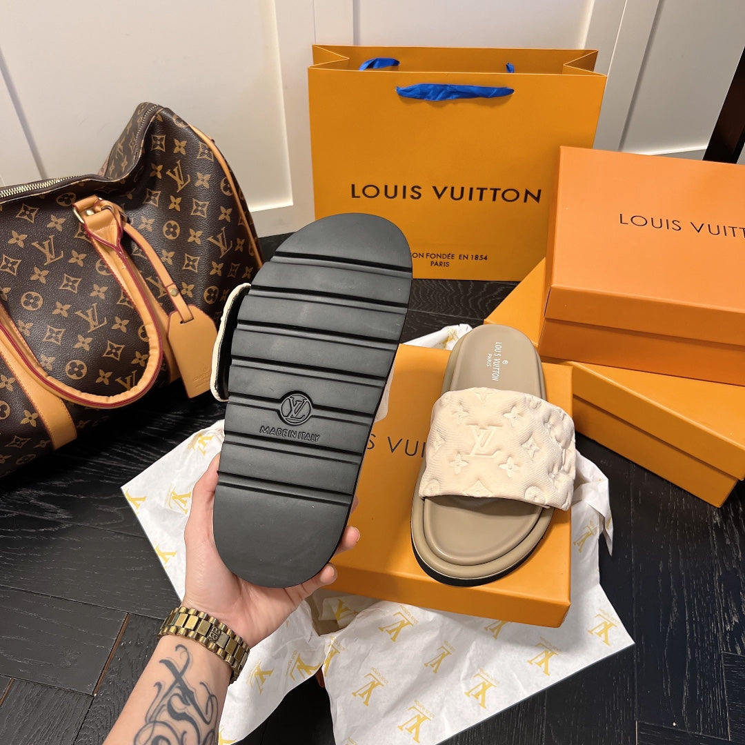Couple Embossed Velcro Sandals