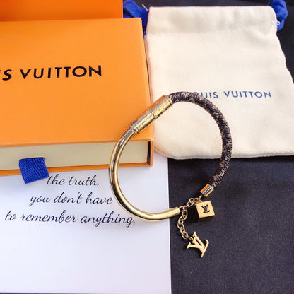 Pulsera de retales de piel de vaca de lujo