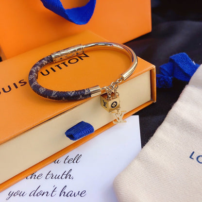 Pulsera de retales de piel de vaca de lujo