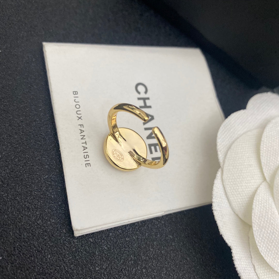 Anillo Abierto con Logotipo Vintage
