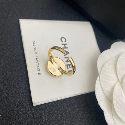 Anillo Abierto con Logotipo Vintage